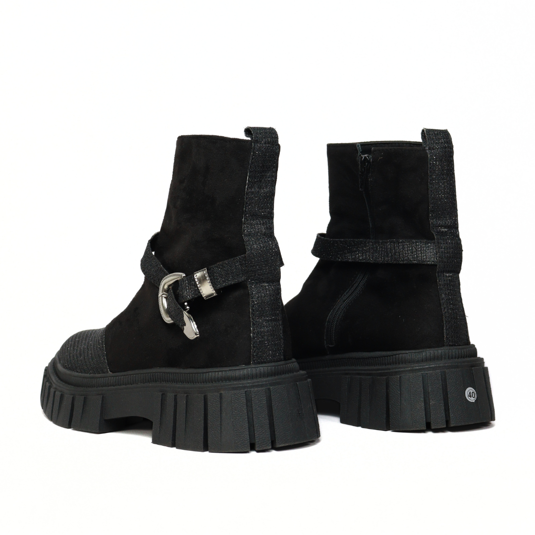 BOTAS TURÍN NEGRO YOKOHAMA